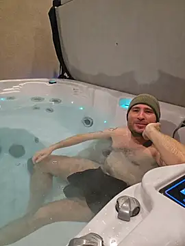 Snapshot of JeepinAround chatting on January 6, 2026, 2:37 am JeepinAround online show from January 6, 2026, 2:37 am