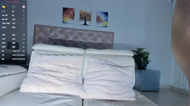 Lissalittlee online show from May 24, 2026, 7:52 pm