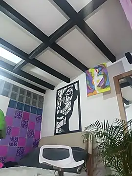 thirstymoonxx online show from July 4, 2026, 5:35 am