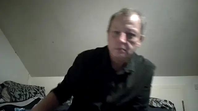 Snapshot of chubbybear2cum chatting on February 7, 2026, 5:22 am chubbybear2cum online show from February 7, 2026, 5:22 am