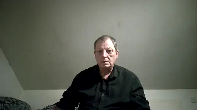 Snapshot of chubbybear2cum chatting on February 18, 2026, 1:45 am chubbybear2cum online show from February 18, 2026, 1:45 am