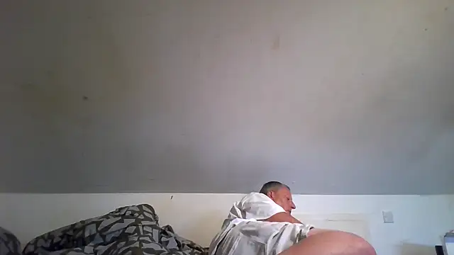Snapshot of chubbybear2cum chatting on July 20, 2026, 7:49 pm chubbybear2cum online show from July 20, 2026, 7:49 pm