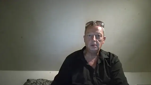 Snapshot of chubbybear2cum chatting on August 5, 2026, 1:41 am chubbybear2cum online show from August 5, 2026, 1:41 am