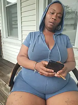 AllLeggs online show from July 4, 2026, 11:00 pm