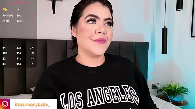 Harmonybabe  online show from January 18, 2026, 8:23 pm