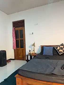 Cinderella-98 online show from March 11, 2026, 5:57 am