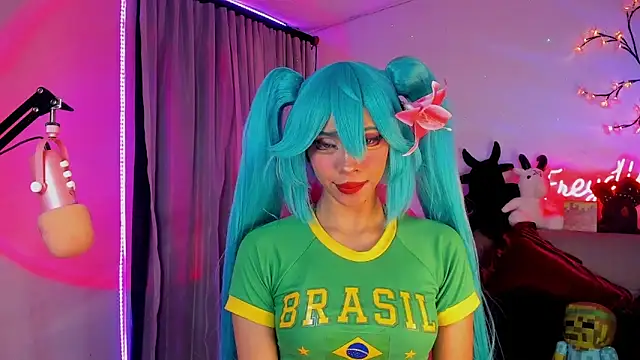 Miss freydis online show from April 26, 2026, 4:32 am