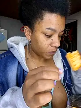 Snapshot of Selket11 chatting on December 30, 2024, 11:04 am Selket11 online show from December 30, 2024, 11:04 am