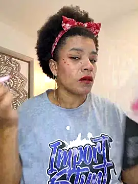 Snapshot of Selket11 chatting on January 7, 2025, 11:05 am Selket11 online show from January 7, 2025, 11:05 am