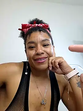 Snapshot of Selket11 chatting on January 10, 2025, 1:52 pm Selket11 online show from January 10, 2025, 1:52 pm