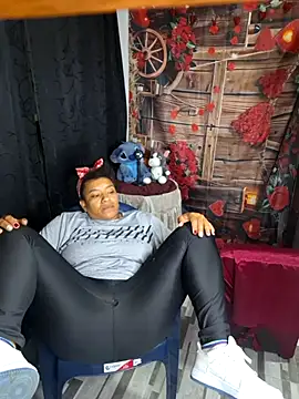 Snapshot of Selket11 chatting on February 21, 2025, 1:00 am Selket11 online show from February 21, 2025, 1:00 am