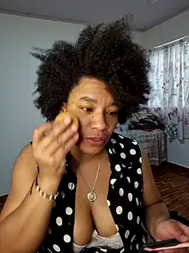 Snapshot of Selket11 chatting on October 9, 2025, 2:59 pm Selket11 online show from October 9, 2025, 2:59 pm