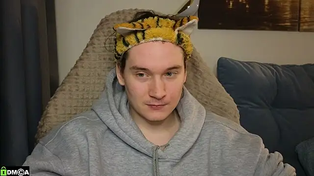 MoreRealAlex online show from April 19, 2026, 5:56 pm