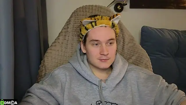 MoreRealAlex online show from April 19, 2026, 6:10 pm