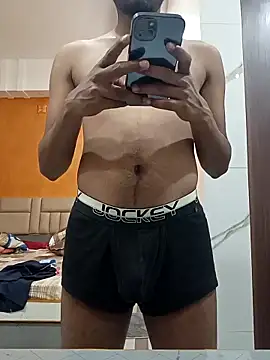 JerryJerome01 online show from February 13, 2026, 10:06 pm