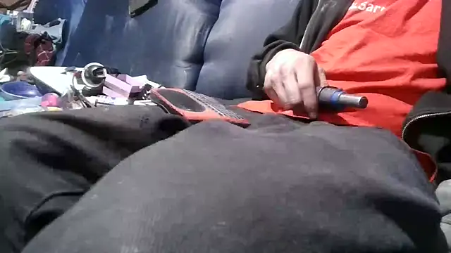 Snapshot of robeaulieu02 chatting on March 5, 2025, 4:34 am robeaulieu02 online show from March 5, 2025, 4:34 am