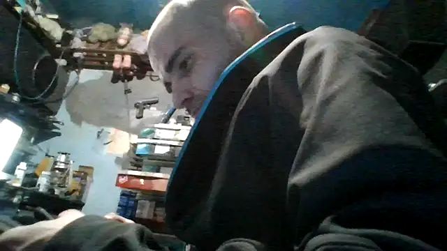 Snapshot of robeaulieu02 chatting on December 3, 2025, 6:21 am robeaulieu02 online show from December 3, 2025, 6:21 am