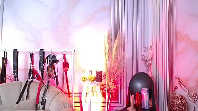 Naty slavedoll online show from October 27, 2025, 7:18 pm