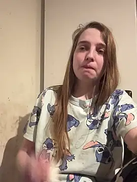 Snapshot of EvieRoseex chatting on March 21, 2025, 9:23 pm EvieRoseex online show from March 21, 2025, 9:23 pm