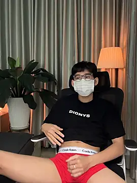 Snapshot of MinhTuanLive chatting on February 17, 2026, 6:21 am MinhTuanLive online show from February 17, 2026, 6:21 am