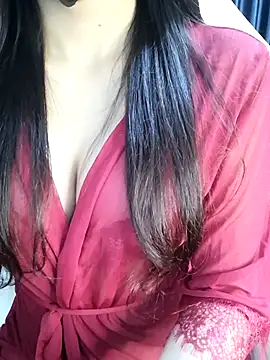 Snapshot of _Linez_ chatting on November 9, 2025, 5:22 pm Linez online show from November 9, 2025, 5:22 pm