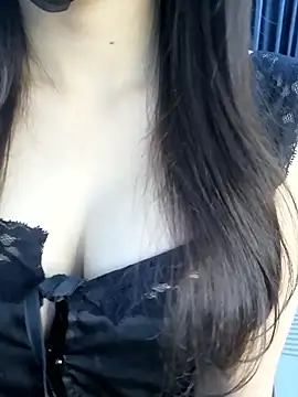 Snapshot of _Linez_ chatting on January 10, 2026, 6:42 pm Linez online show from January 10, 2026, 6:42 pm