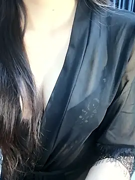 Snapshot of _Linez_ chatting on January 12, 2026, 5:51 pm Linez online show from January 12, 2026, 5:51 pm