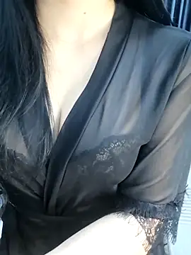 Snapshot of _Linez_ chatting on February 7, 2026, 6:00 pm Linez online show from February 7, 2026, 6:00 pm