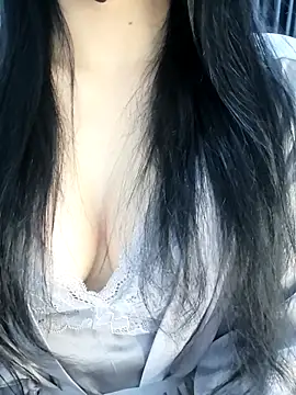 Snapshot of _Linez_ chatting on February 10, 2026, 6:56 pm Linez online show from February 10, 2026, 6:56 pm