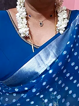 ananya956 online show from May 9, 2026, 2:22 pm