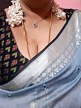 ananya956 online show from May 23, 2026, 1:37 pm