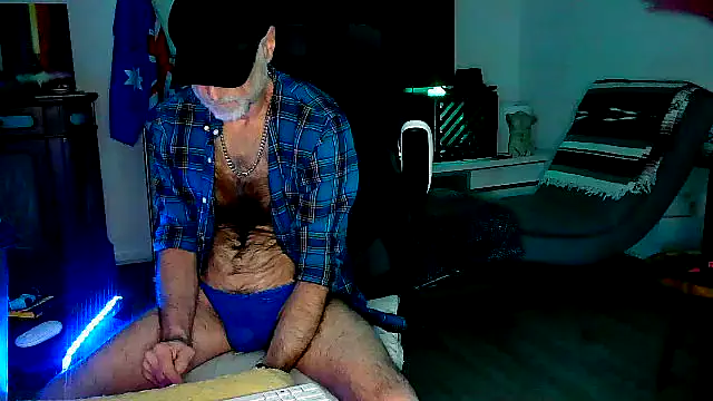 Snapshot of Towndude123 chatting on February 27, 2026, 5:51 am Towndude123 online show from February 27, 2026, 5:51 am