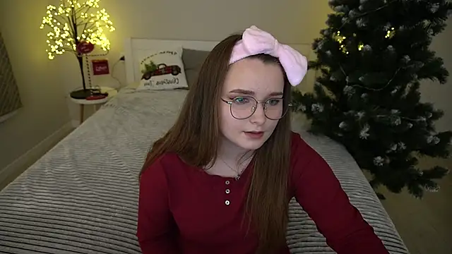 Snapshot of MagicPeachh_ chatting on December 9, 2024, 2:17 pm MagicPeachh online show from December 9, 2024, 2:17 pm