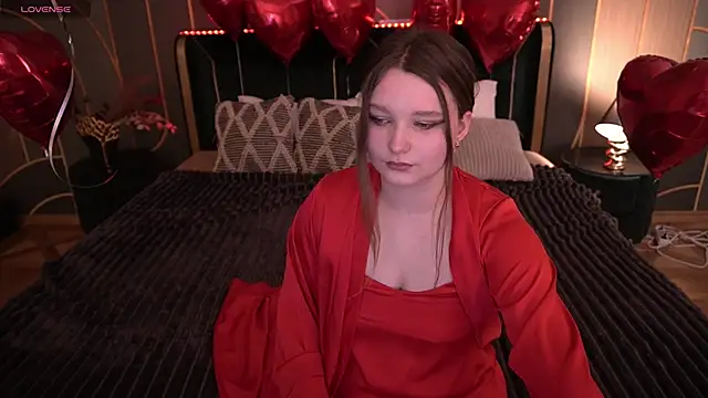 Snapshot of MagicPeachh_ chatting on February 6, 2026, 2:20 pm MagicPeachh online show from February 6, 2026, 2:20 pm