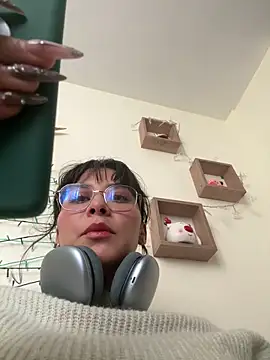 Snapshot of Ramona_Flower chatting on December 17, 2024, 6:31 pm Ramona Flower online show from December 17, 2024, 6:31 pm