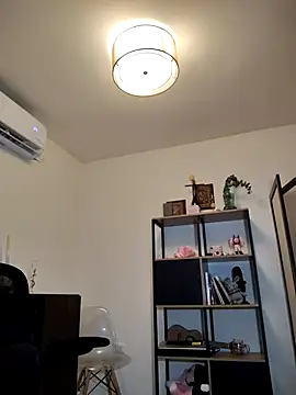 Snapshot of Ramona_Flower chatting on October 9, 2025, 1:14 am Ramona Flower online show from October 9, 2025, 1:14 am