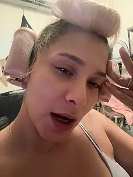 Snapshot of Ramona_Flower chatting on October 30, 2025, 11:05 pm Ramona Flower online show from October 30, 2025, 11:05 pm