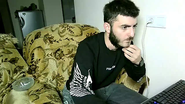 Snapshot of Barney_Tedd chatting on December 13, 2024, 5:21 pm Barney Tedd online show from December 13, 2024, 5:21 pm