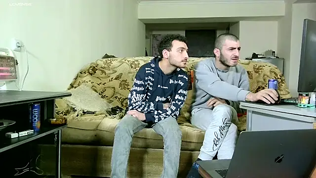 Snapshot of Barney_Tedd chatting on December 30, 2024, 4:09 am Barney Tedd online show from December 30, 2024, 4:09 am