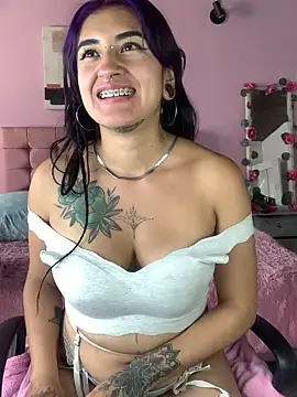 Snapshot of Lilith_Pink chatting on December 11, 2024, 5:48 pm Lilith Pink online show from December 11, 2024, 5:48 pm