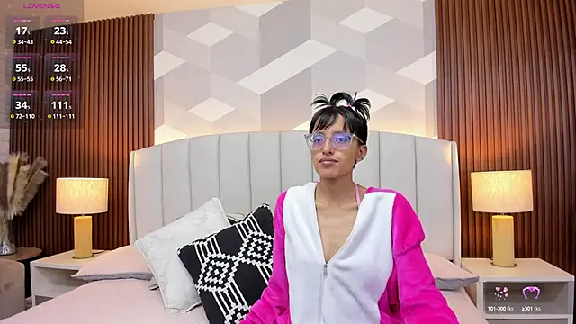 Snapshot of Marge_lasander chatting on September 20, 2025, 1:39 am Marge lasander online show from September 20, 2025, 1:39 am