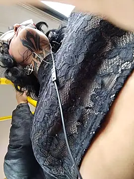 Snapshot of taaylor33 chatting on February 8, 2026, 7:17 pm taaylor33 online show from February 8, 2026, 7:17 pm