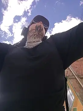 taaylor33 online show from June 25, 2026, 6:23 pm