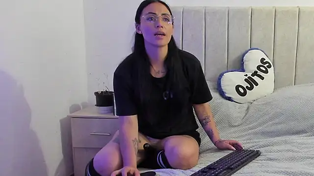 anny roberts online show from February 9, 2026, 10:58 pm