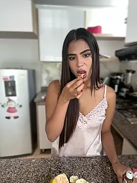 HaileyBaldwin online show from January 9, 2025, 7:18 pm