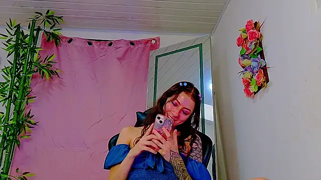 Snapshot of scarlet-jonesx chatting on May 16, 2026, 7:45 pm scarlet-jonesx online show from May 16, 2026, 7:45 pm