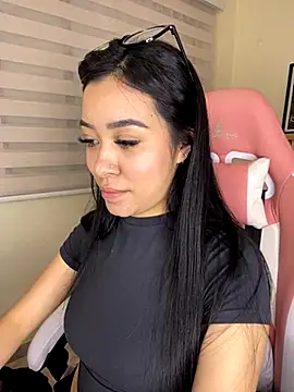 Starliee   online show from September 17, 2025, 3:30 am