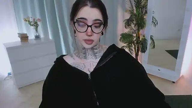 Snapshot of Dixi_Pixi_ chatting on June 18, 2026, 5:41 am Dixi Pixi online show from June 18, 2026, 5:41 am