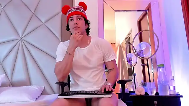 Karimferrer online show from December 19, 2024, 4:34 am