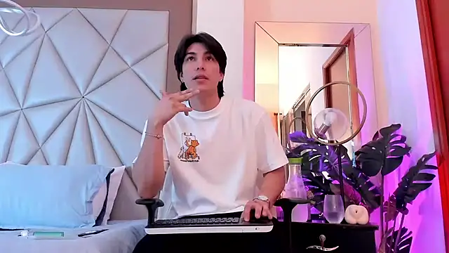 Karimferrer online show from January 3, 2025, 3:38 am